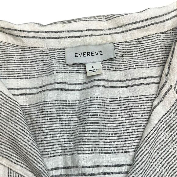 EVEREVE Women’s Gray White Striped Short Sleeve Button Front Shirt Size Large - Picture 3 of 5